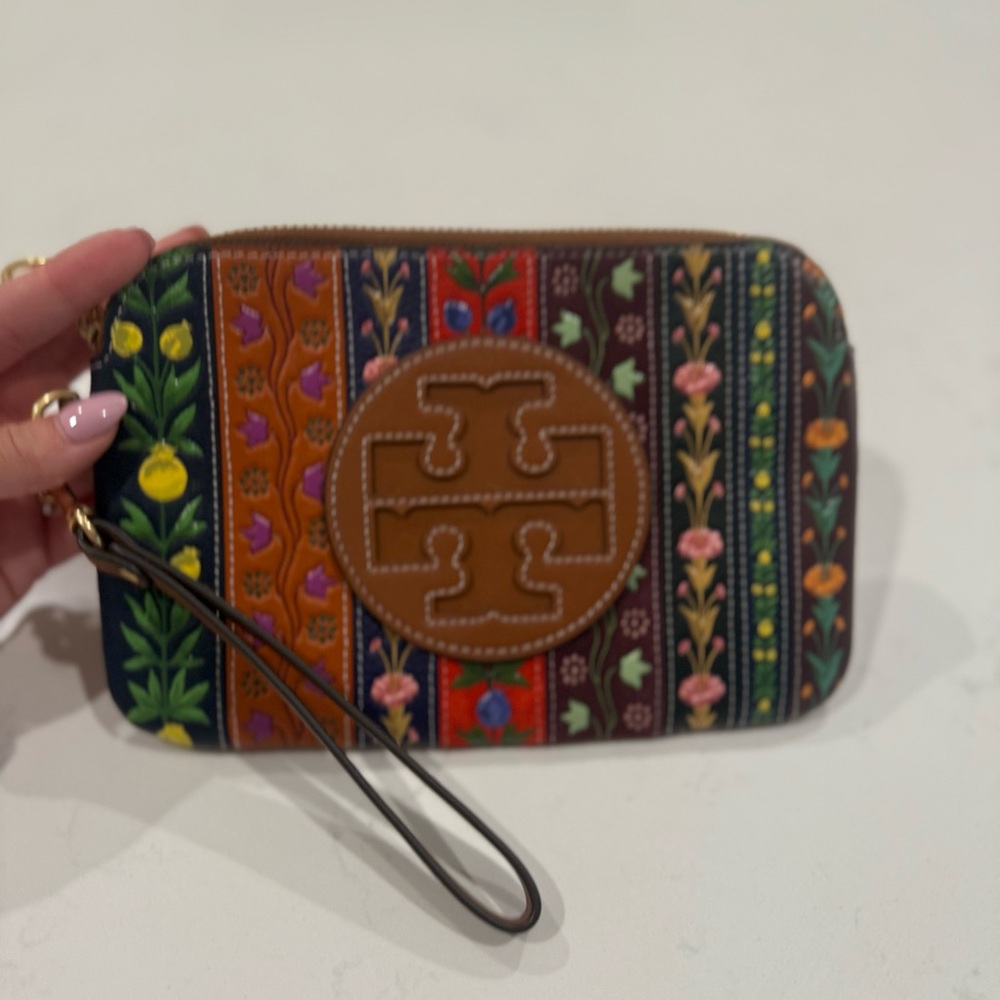 Tory Burch PERRY Bombe Ribbon Patchwork Wristlet- NEW without tags.